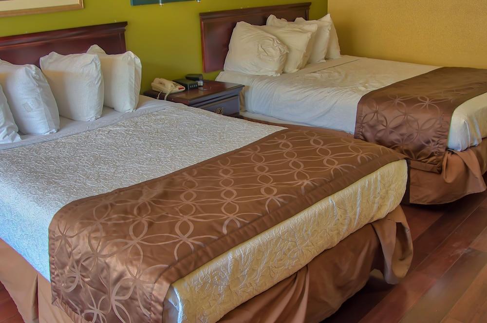 Days By Wyndham Saint Thomas West Hospital 2*